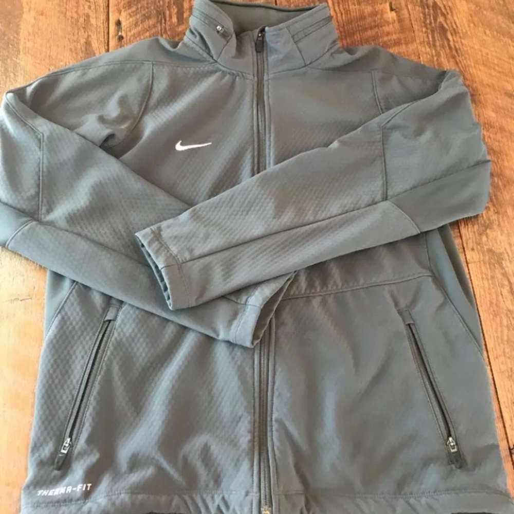 Men’s Nike Hybrid Sphere Therma Jacket Large Grey